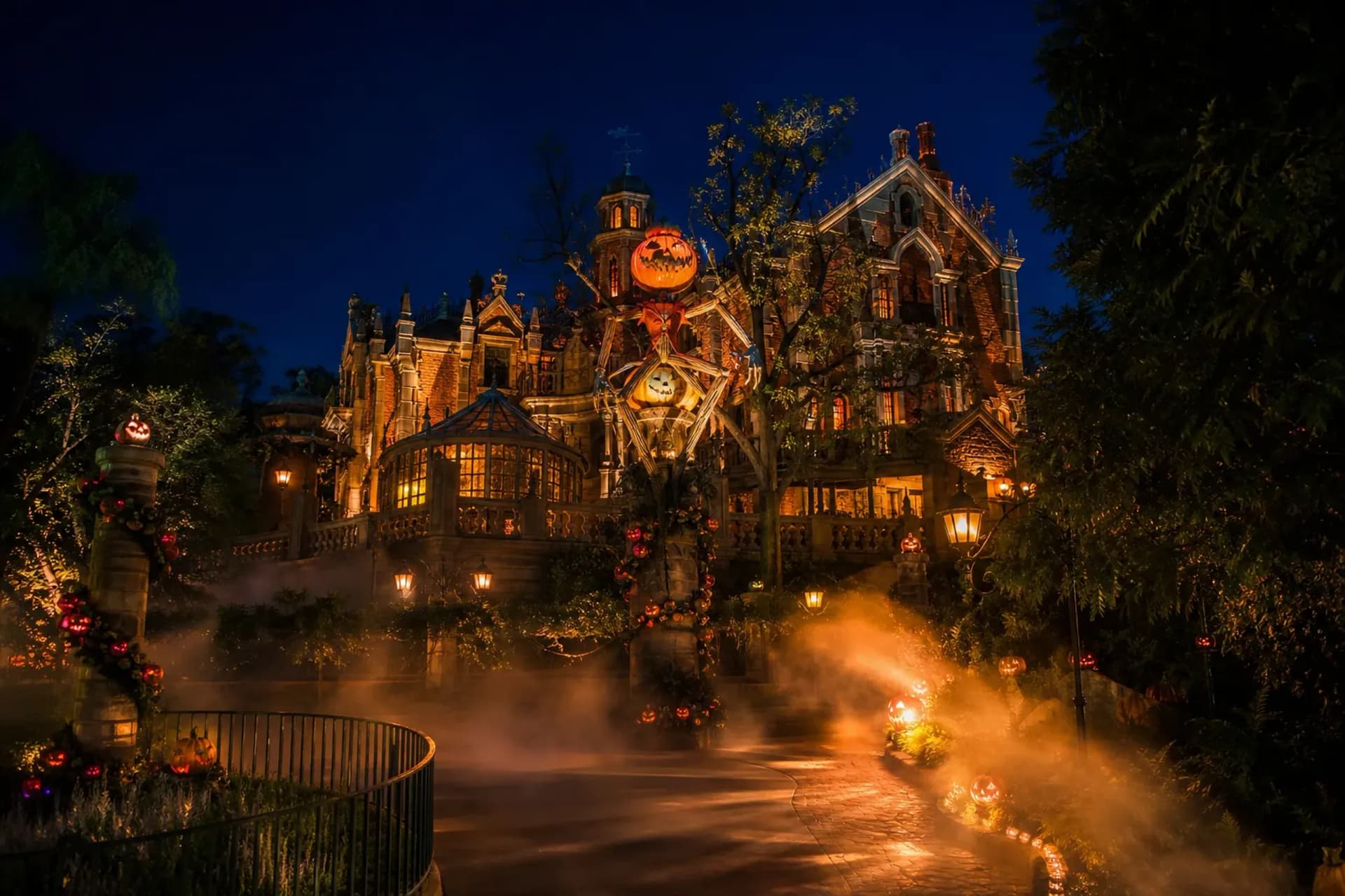 Haunted Mansion Holiday Nightmare 2026: Premier Access
