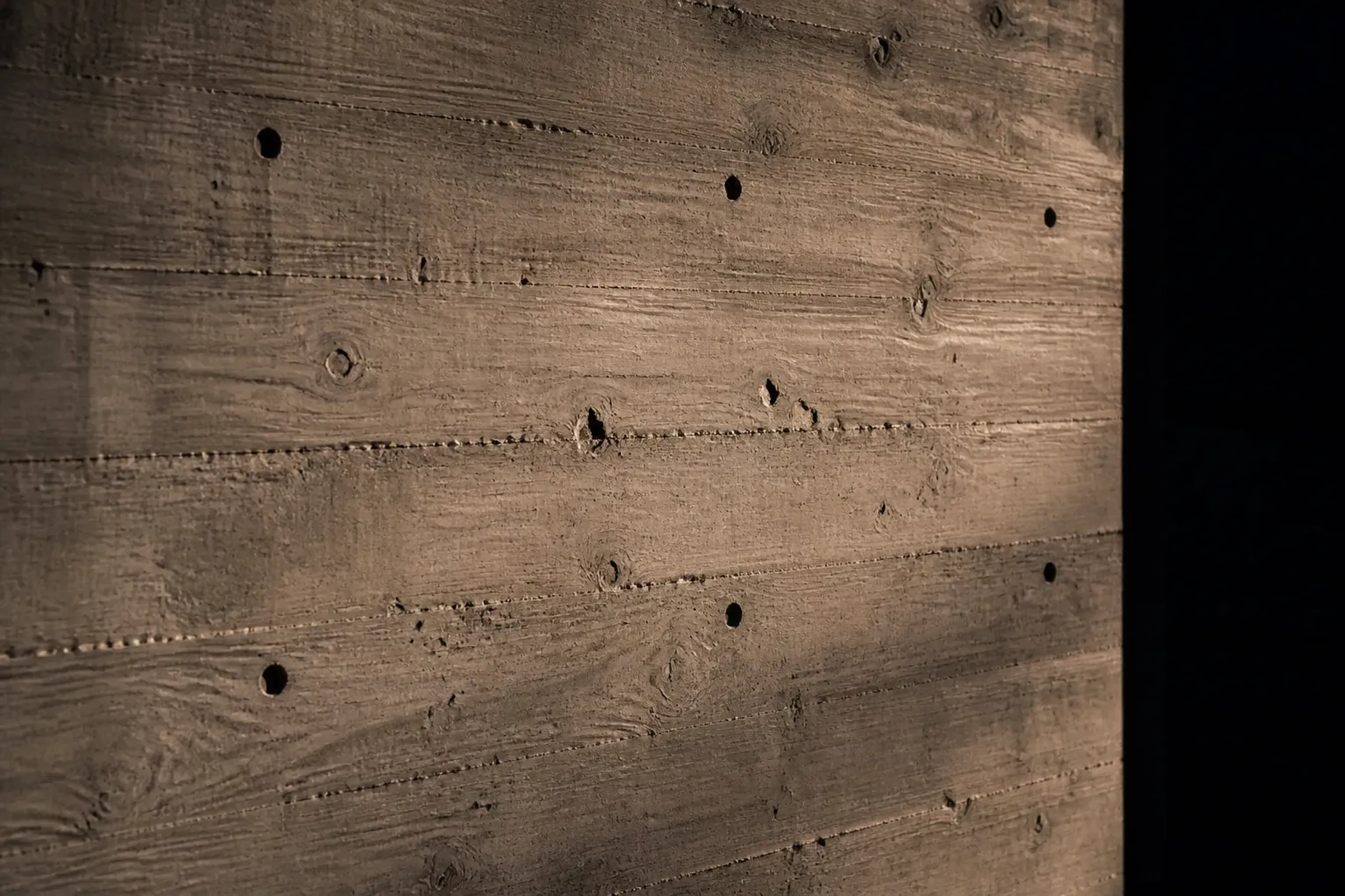 Tange's problem was that reinforced concrete had no Japanese