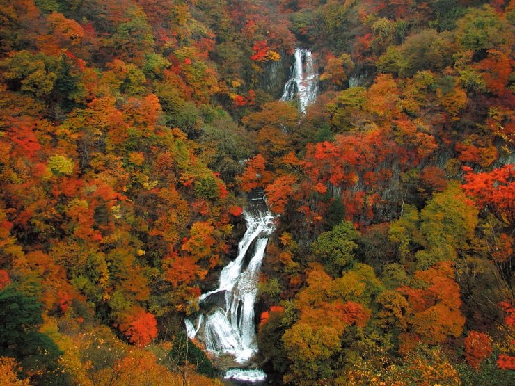 Kirifuri Falls (Kirifuri no Taki, 霧降の滝)