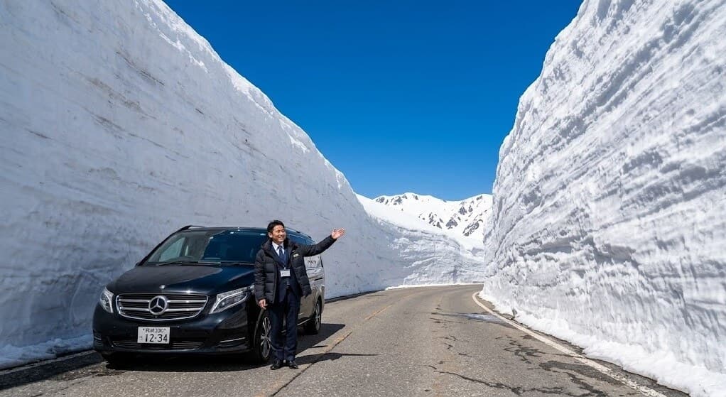 Tateyama Snow Wall: Exclusive Access to the Alps