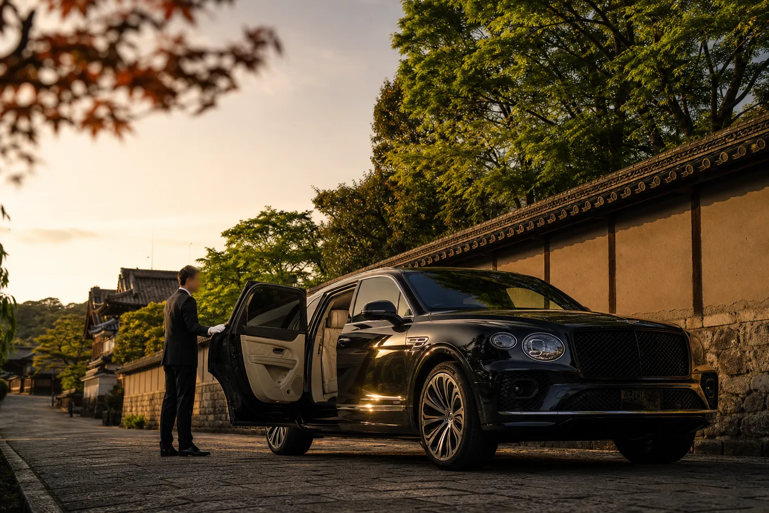 Bentley Bentayga EWB Azure, JAPAN ROYAL SERVICE, Osaka, Kyoto, Luxury Car Rental, Chauffeur Service, English-speaking Chauffeur, Luxury SUV, VIP Transport, Executive Travel, Spacious, Comfort, Prestige, British Craftsmanship, Urban Travel, Kansai, 2023 Model